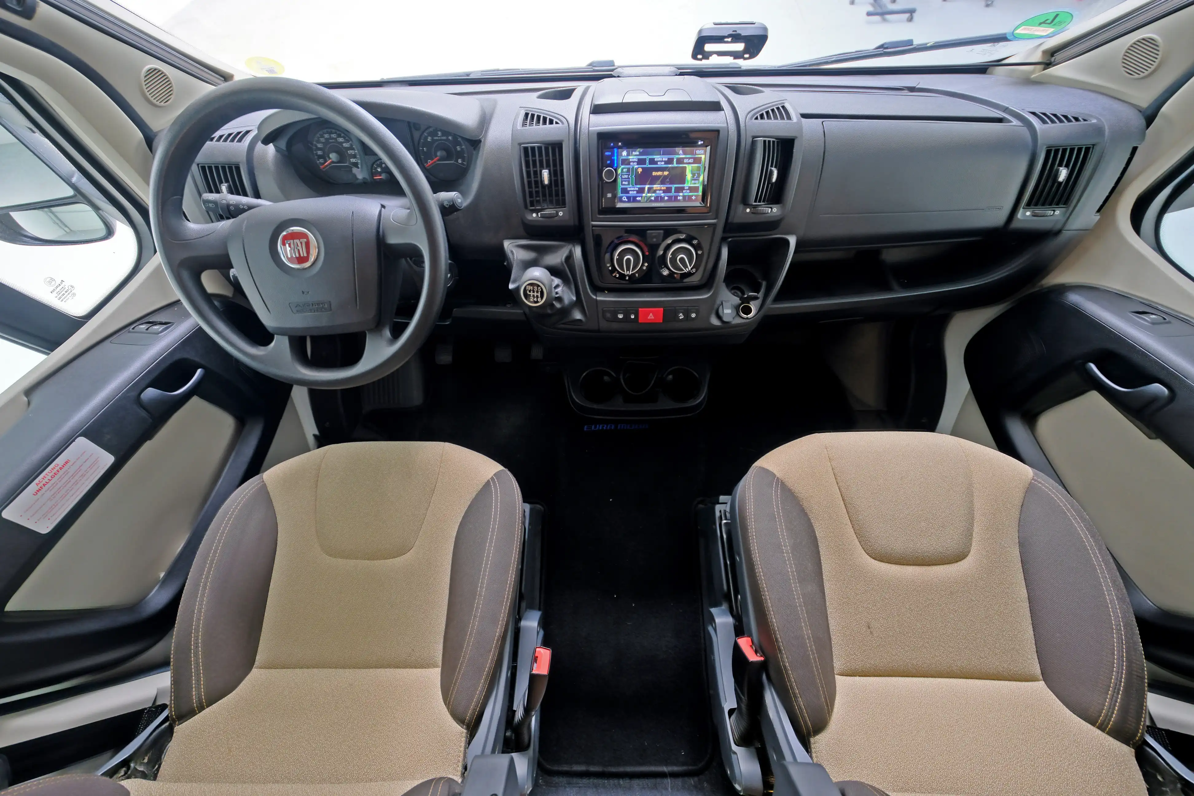 EURAMOBIL Activa One 690 HB